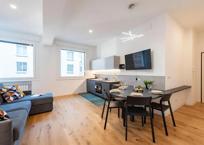 Central Apartment Piazza Dante Genova - Happy Rentals